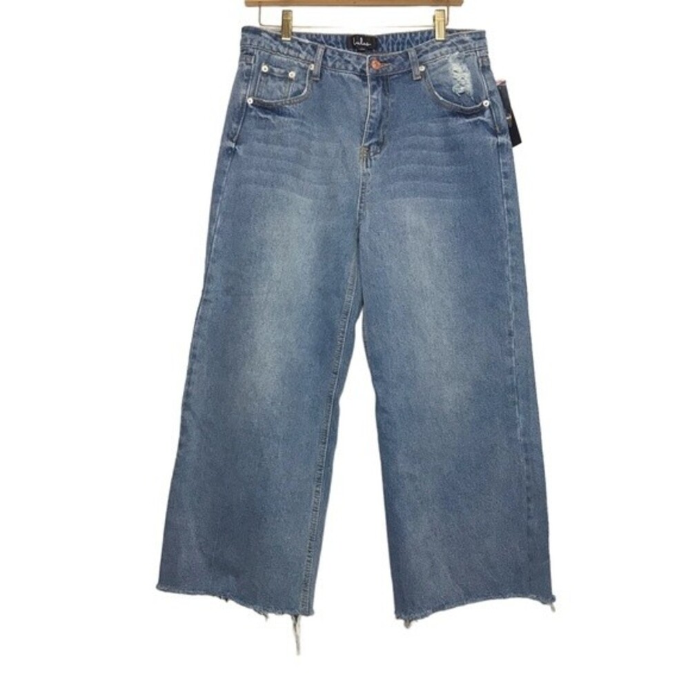 Lulu’s Herrera Light‎ Wash Cropped Wide Leg Jeans